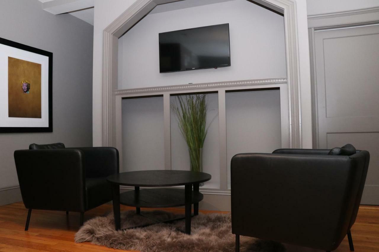 A Stylish Stay W/ A Queen Bed, Heated Floors.. #31 Brookline Dış mekan fotoğraf
